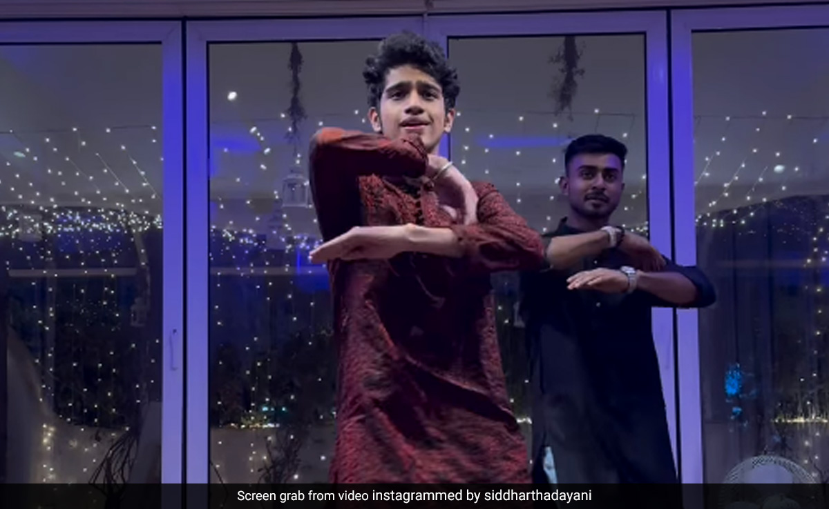 Viral Video: Men's Dance On Afreen Afreen Will Make You Dance Along