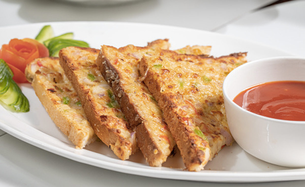 Want A Delicious Breakfast In A Hurry? Dahi Toast Has Your Back