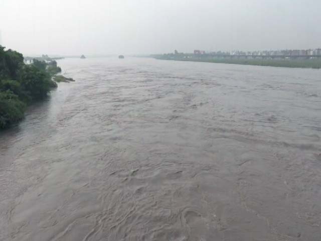 Yamuna Water Levels Drop In Delhi, But Authorities Urge Residents To Remain Cautious