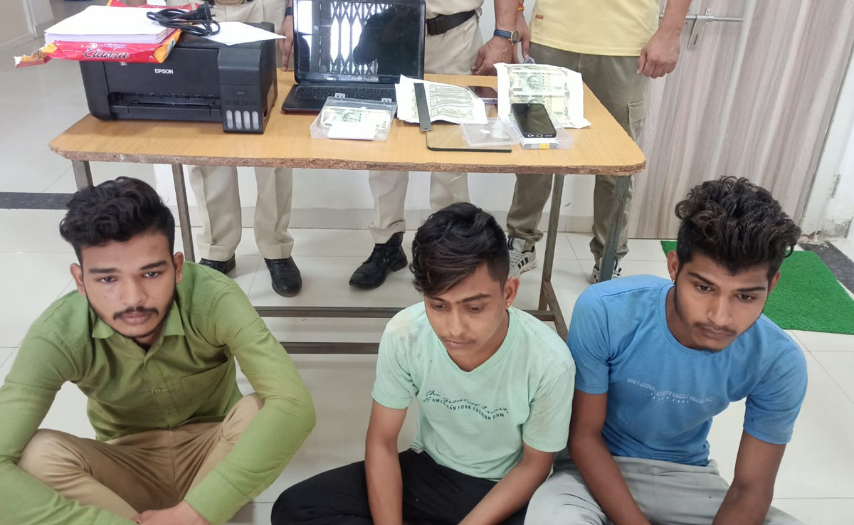 नकली नोट छापकर बाजार में चलाने वाले गिरोह के 3 सदस्य गिरफ्तार, अन्य की तलाश जारी
