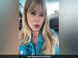 Legendary Supermodel Christine Brinkley Hits Back At Age-Shaming "Wrinkle Brigade" And Kills Them With Kindness Legendary Supermodel Christine Brinkley Hits Back At Age-Shaming "Wrinkle Brigade" And Kills Them With Kindness