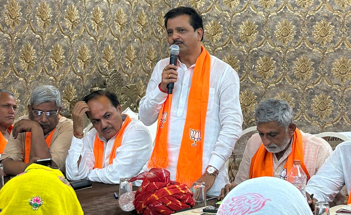 राज्‍य सरकार पर बरसे सांसद राजौरिया, कहा - तुष्टिकरण की नीतियों से त्रस्‍त है जनता 