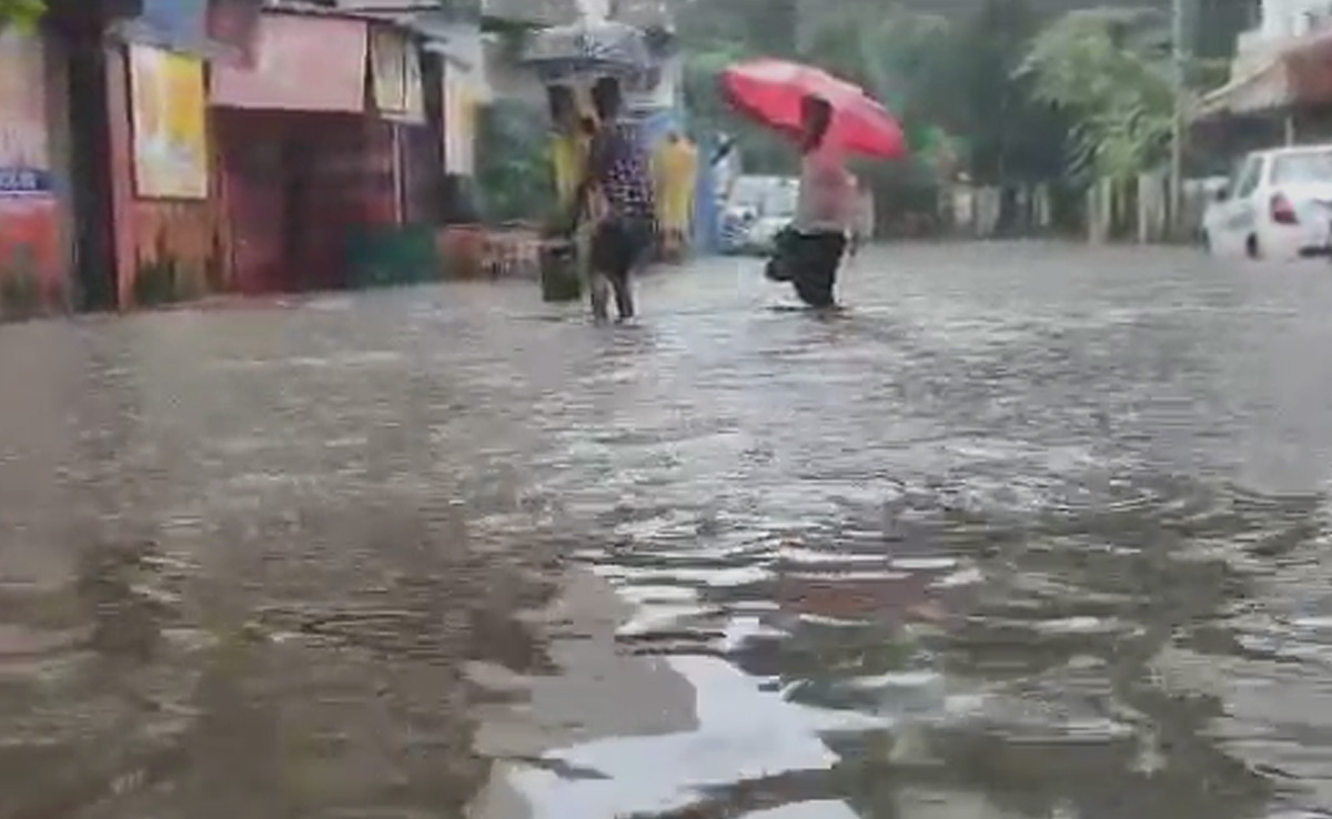 Heavy Rain Batters Maharashtra's Thane, Knee-Deep Water In Several Areas