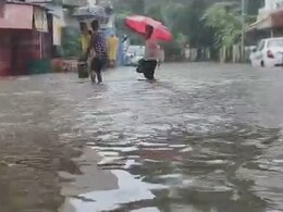 महाराष्ट्र के ठाणे सहित कई हिस्सों में भारी बारिश, कई इलाकों में घुटनों तक पानी