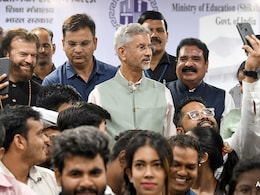 INDIA-INDIA बनाम मोदी-मोदी : जब विदेश नीति पर बोल रहे थे जयशंकर तो राज्यसभा में होने लगी नारेबाजी INDIA-INDIA बनाम मोदी-मोदी : जब विदेश नीति पर बोल रहे थे जयशंकर तो राज्यसभा में होने लगी नारेबाजी