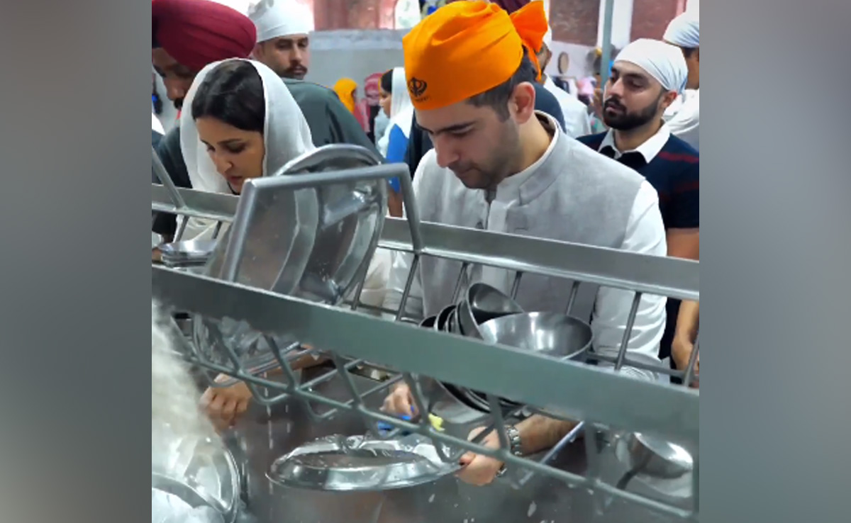 Parineeti Chopra And Raghav Chadha Perform Sewa In Amritsar. Video Inside