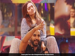 जिया शंकर के साथ बेड शेयर करने पर अभिषेक मल्हान से हुई मनीषा रानी की बहस, बिग बॉस ओटीटी 2 का नया प्रोमो आया सामने जिया शंकर के साथ बेड शेयर करने पर अभिषेक मल्हान से हुई मनीषा रानी की बहस, बिग बॉस ओटीटी 2 का नया प्रोमो आया सामने