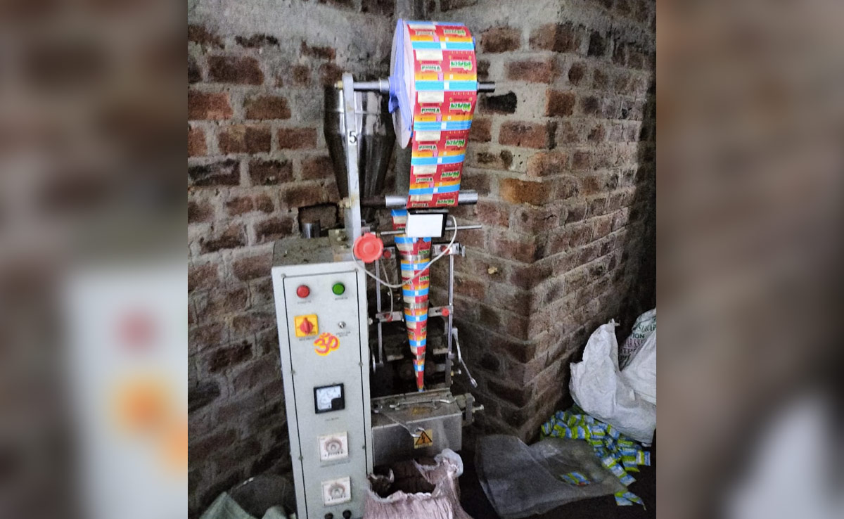 नकली गुटखा बनाकर बाजार में बेचता था सस्ते दाम पर, पुलिस ने किया गिरफ्तार नकली गुटखा बनाकर बाजार में बेचता था सस्ते दाम पर, पुलिस ने किया गिरफ्तार