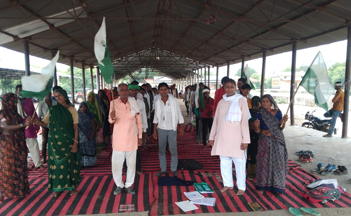 मुरैना: आदिवासी खुद लड़ेंगे अपने हक की लड़ाई, जिला स्तर पर होगा महापंचायत का आयोजन