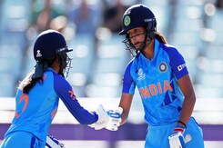 ICC ने लगाया Harmanpreet Kaur पर दो International मैचों का बैन ICC ने लगाया Harmanpreet Kaur पर दो International मैचों का बैन