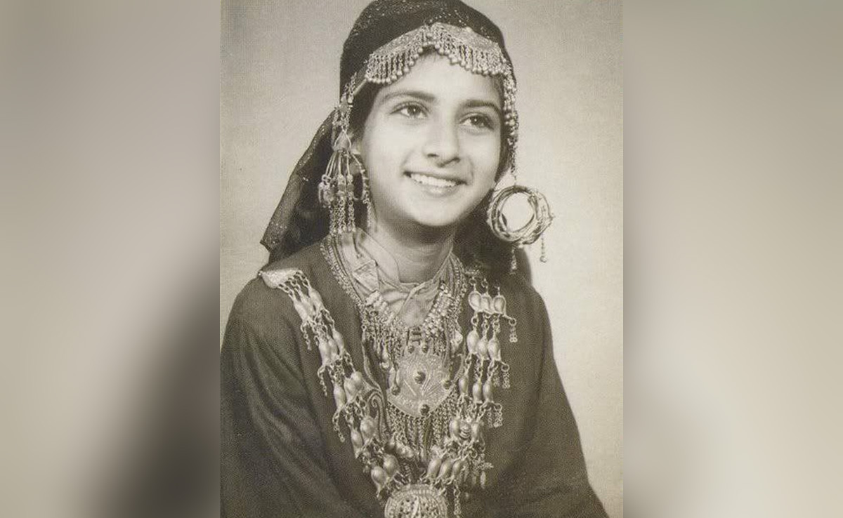 शशि कपूर ने मारा था थप्पड़...पति को सबक सिखाने के लिए किया अफेयर, फोटो में दिख रही ये बच्ची है दिग्गज अदाकारा, पहचाना क्या?