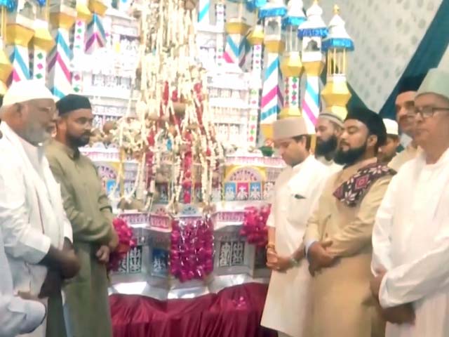 Jyotiraditya Scindia Visits Imambara In Maharaj Bada Of Gwalior Ahead Of Muharram Procession