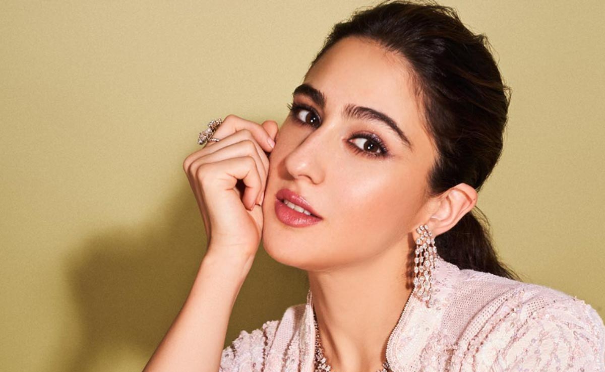 Sara Ali Khan Relishes Mango Cheesecake, Flourless Chocolate Cake And More