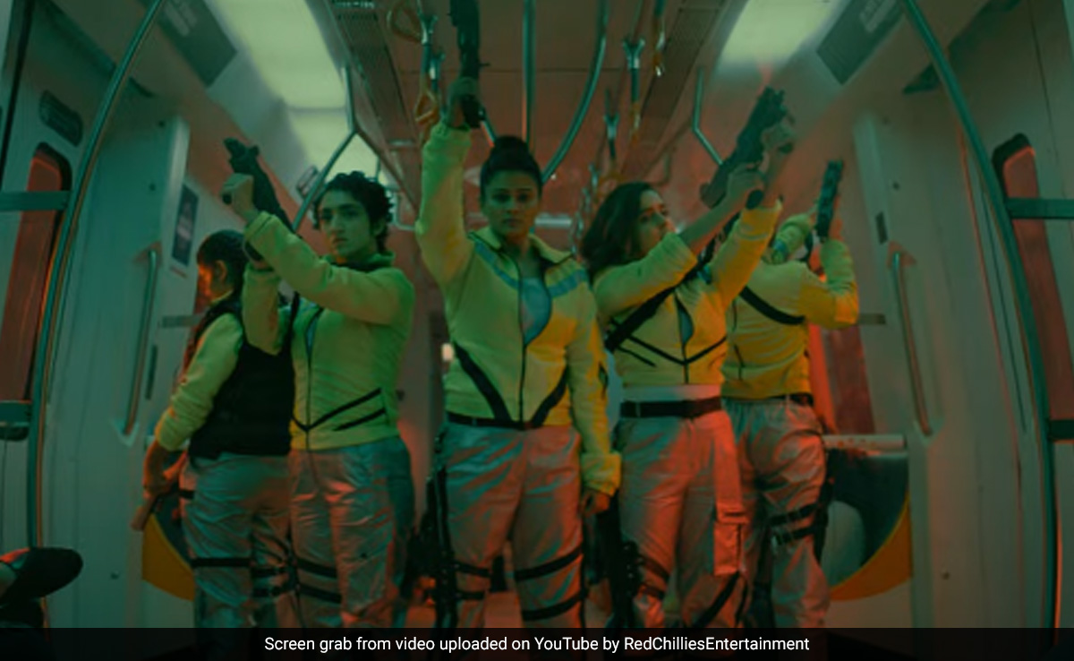 Shah Rukh Khan Reveals What Wife Gauri Loved About <i>Jawan</i> Prevue: "Women Power"