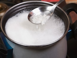 चावल के पानी को चेहरे पर लगाते समय रखें इन 7 बातों का ख्याल, त्वचा की चमक देखने लायक होगी  चावल के पानी को चेहरे पर लगाते समय रखें इन 7 बातों का ख्याल, त्वचा की चमक देखने लायक होगी