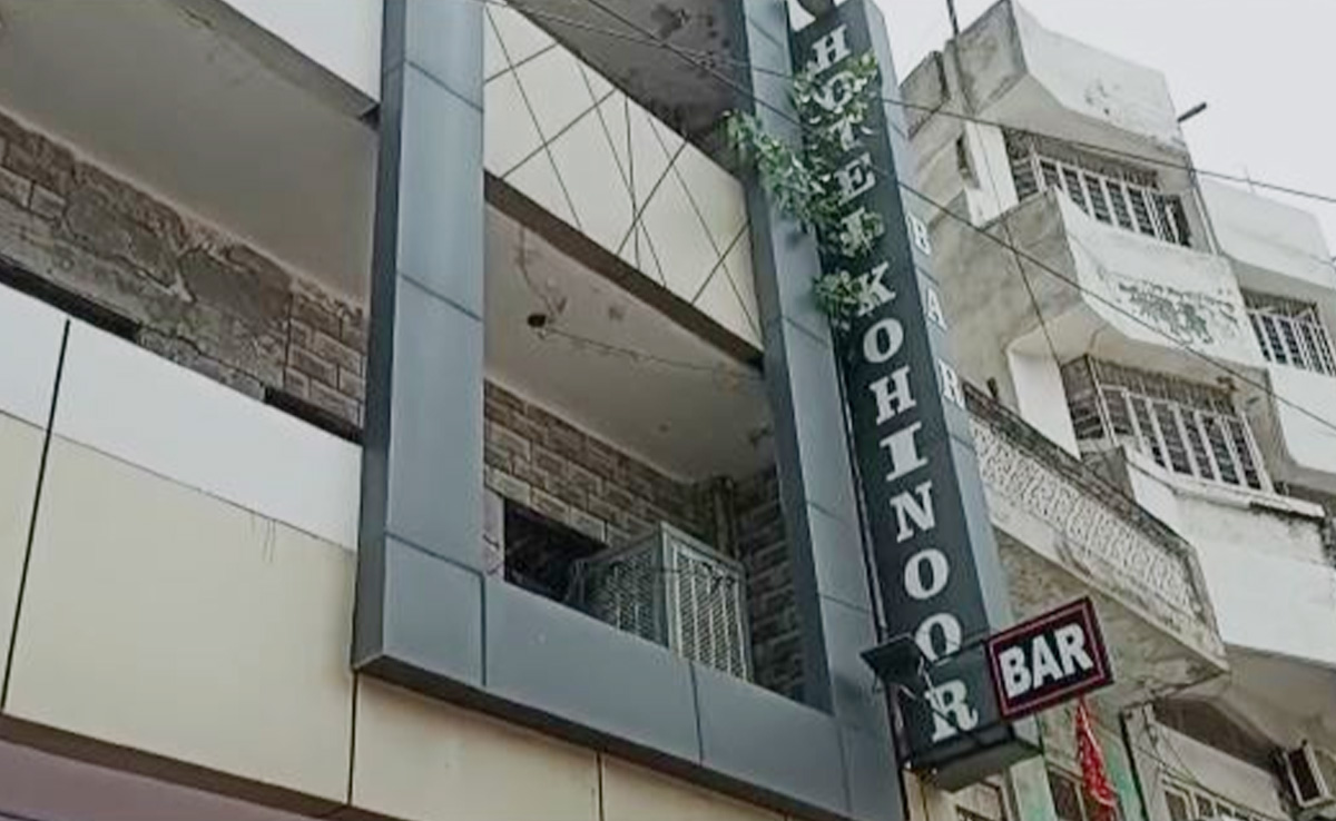 राजस्थान: बियर नहीं देने पर हिस्ट्रीशीटर ने बार के कर्मचारी को मारा चाकू, वारदात CCTV कैमरे में कैद