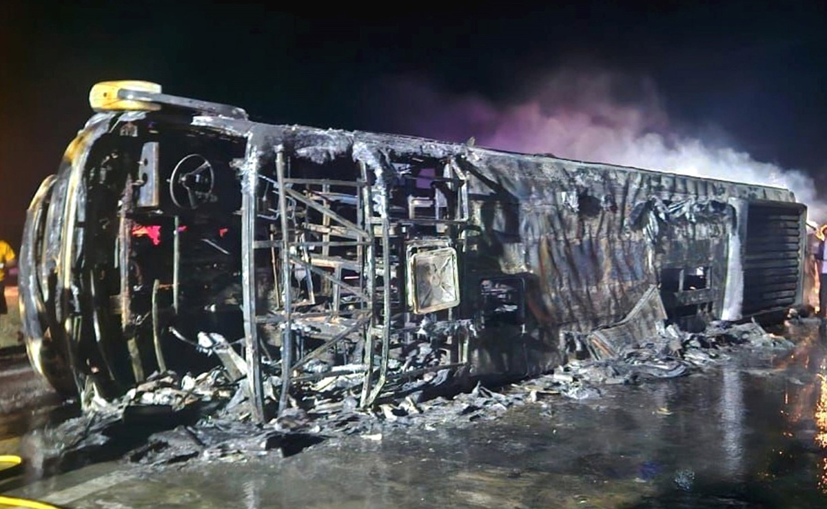 Mass Cremation Of 24 Killed In Maharashtra Bus Fire Conducted Today