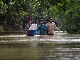 Highlights: Amid Extreme Flood Alert, Delhi Schools Shut Highlights: Amid Extreme Flood Alert, Delhi Schools Shut