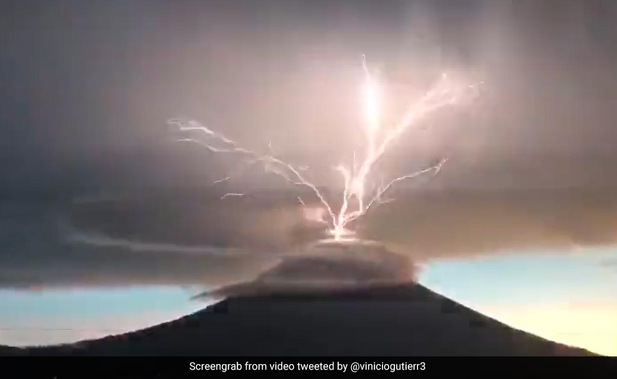 Stunning Video Shows Lightning Erupting From Volcano In Guatemala