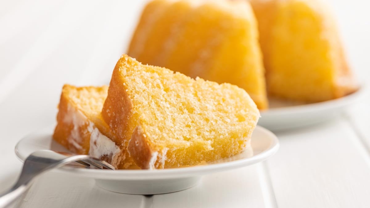 Eggless Hot Milk Cake: This Easy, Fuss-Free Dessert Recipe Is Perfect For Monsoon Indulgence