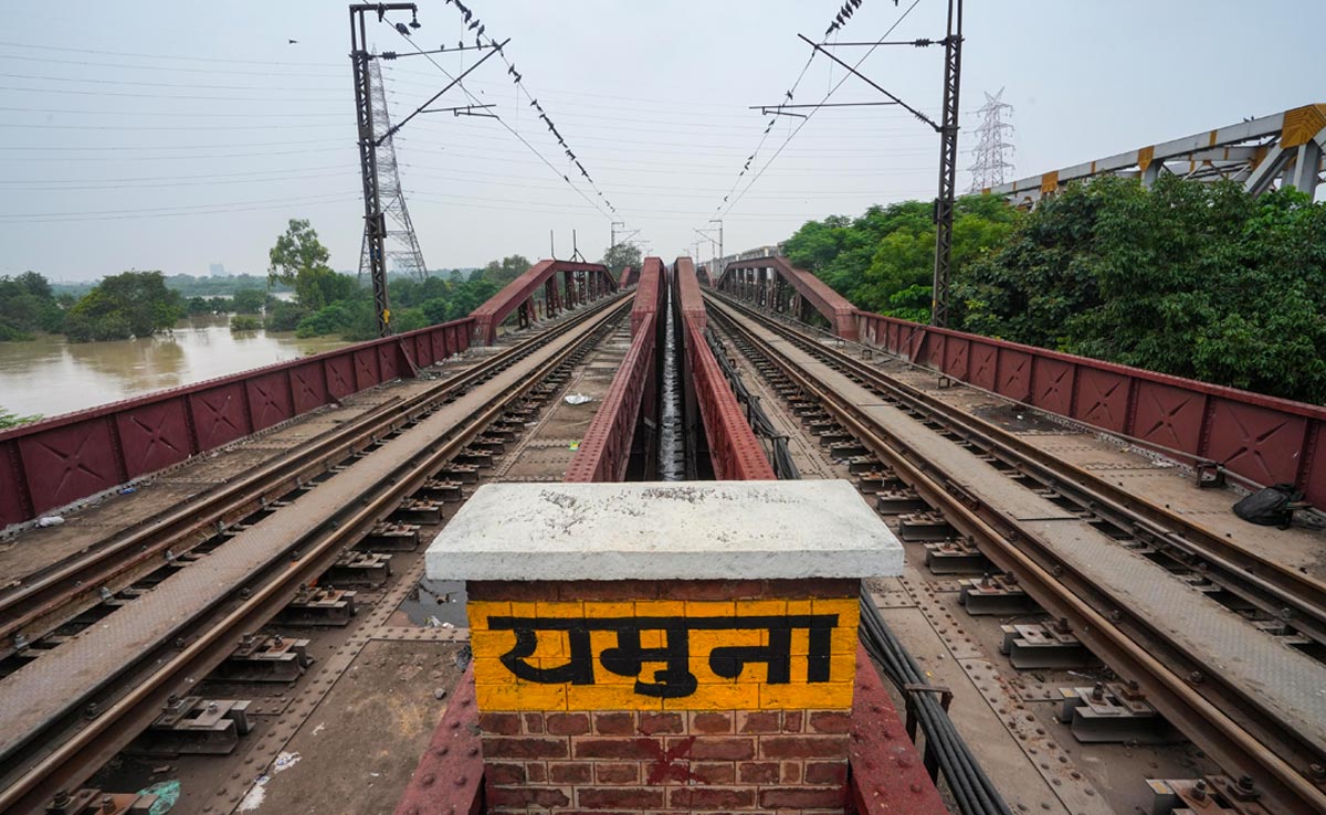 Several Trains Cancelled Over Rising Water Level Of Yamuna In Delhi