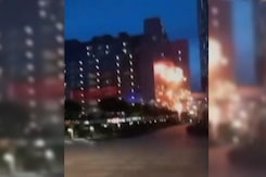 मॉस्को की इमारतों के ऊपर यूक्रेन ने किया ड्रोन से हमला : रूस का दावा मॉस्को की इमारतों के ऊपर यूक्रेन ने किया ड्रोन से हमला : रूस का दावा