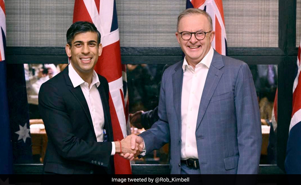 'Don't Have Any Other Work?': Ex-Pakistan Captain Slams England, Australian PMs Over Jonny Bairstow Saga