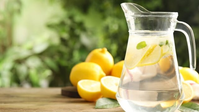 Lemon water works as an amazing detoxifier and boosts our health