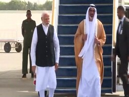 UAE के दौरे पर पहुंचे पीएम मोदी, अबू धाबी एयरपोर्ट पर हुआ भव्य स्वागत UAE के दौरे पर पहुंचे पीएम मोदी, अबू धाबी एयरपोर्ट पर हुआ भव्य स्वागत