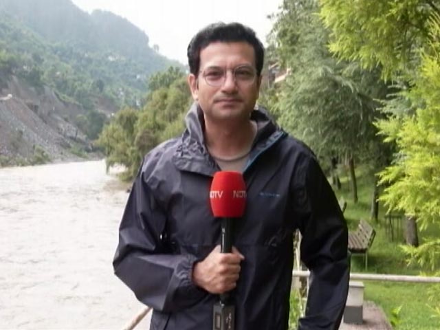 बारिश की मार झेल रहे हिमाचल में फिलहाल कैसे हालात? इस रिपोर्ट में देखिए