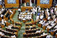 लोकसभा में आज पेश हो सकता है दिल्ली सेवा बिल लोकसभा में आज पेश हो सकता है दिल्ली सेवा बिल