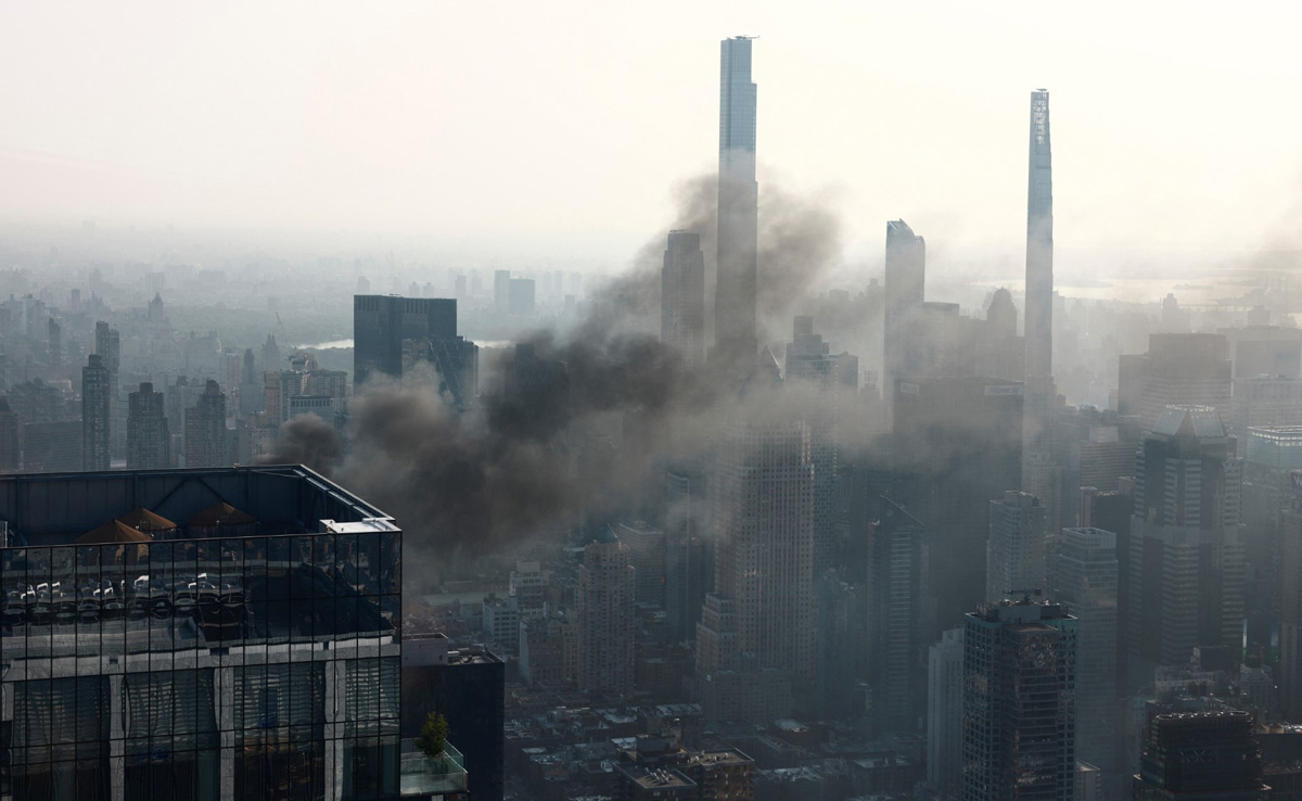 Portion Of Crane Collapses In New York's Manhattan, 2 Injured