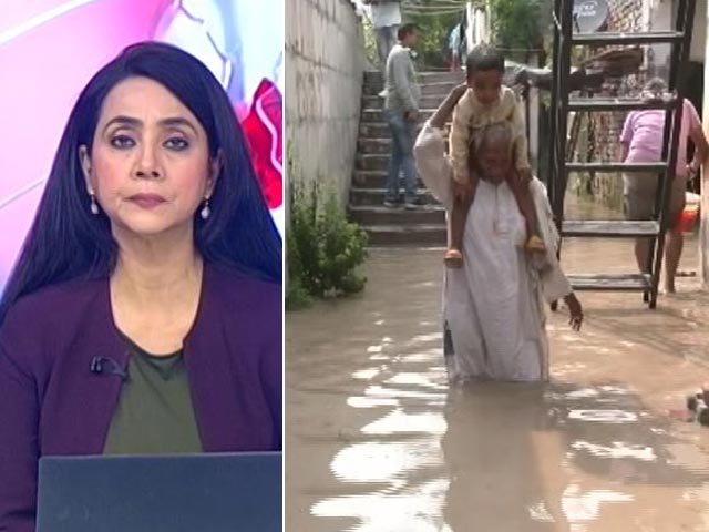 5 की बात: दिल्ली के यमुना बाजार इलाके के घरों में घुसा यमुना का पानी