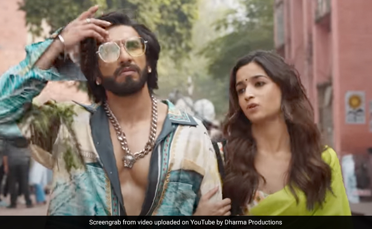 RARKPK Review: जानें कैसी है रॉकी और रानी की प्रेम कहानी, पढ़ें रिव्यू
