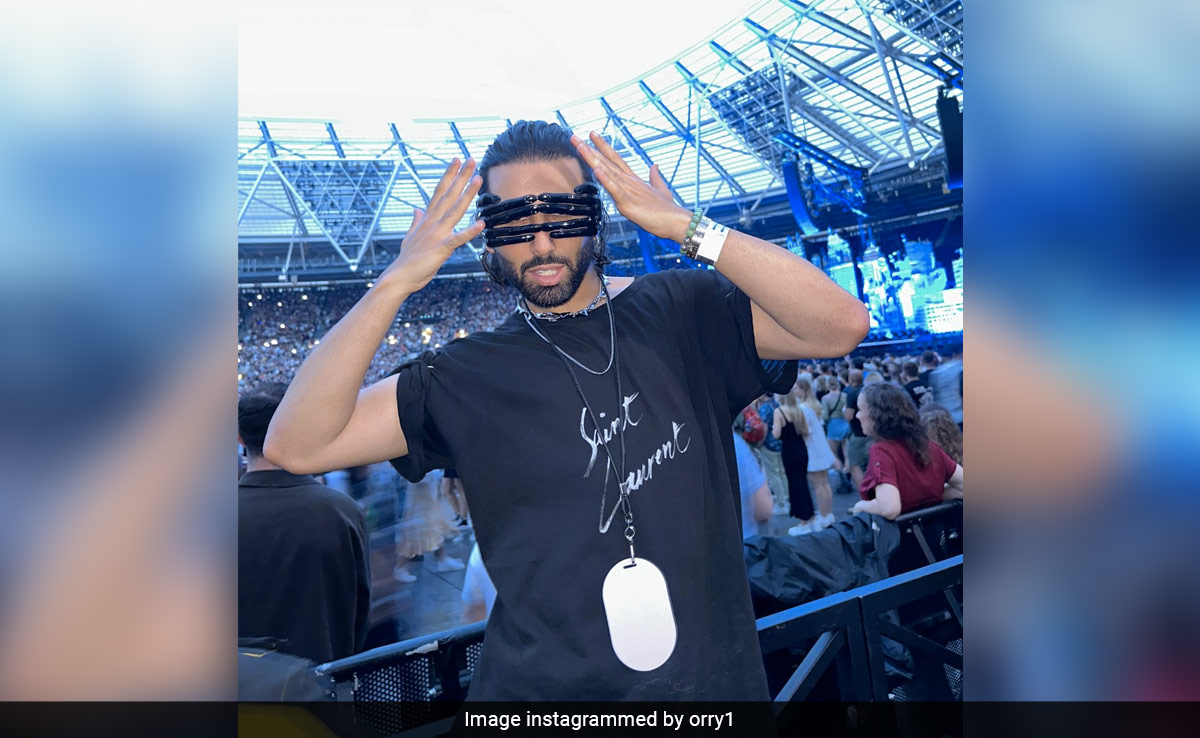 On Orry's Post, Comments From BFFs Khushi Kapoor, Nysa Devgan: "Blinded By Your Beauty"