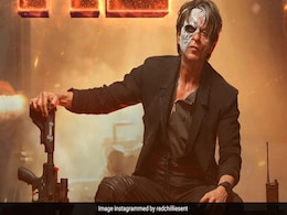 अपनी फिल्मों की कमाई के पाई-पाई का हिसाब रखते हैं शाहरुख खान, Jawan ने फैन्स को दे डाली ये नसीहत अपनी फिल्मों की कमाई के पाई-पाई का हिसाब रखते हैं शाहरुख खान, Jawan ने फैन्स को दे डाली ये नसीहत