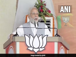 "गीता प्रेस सिर्फ एक संस्था नहीं, बल्कि जीवंत आस्था है..": शताब्दी समारोह में PM मोदी "गीता प्रेस सिर्फ एक संस्था नहीं, बल्कि जीवंत आस्था है..": शताब्दी समारोह में PM मोदी