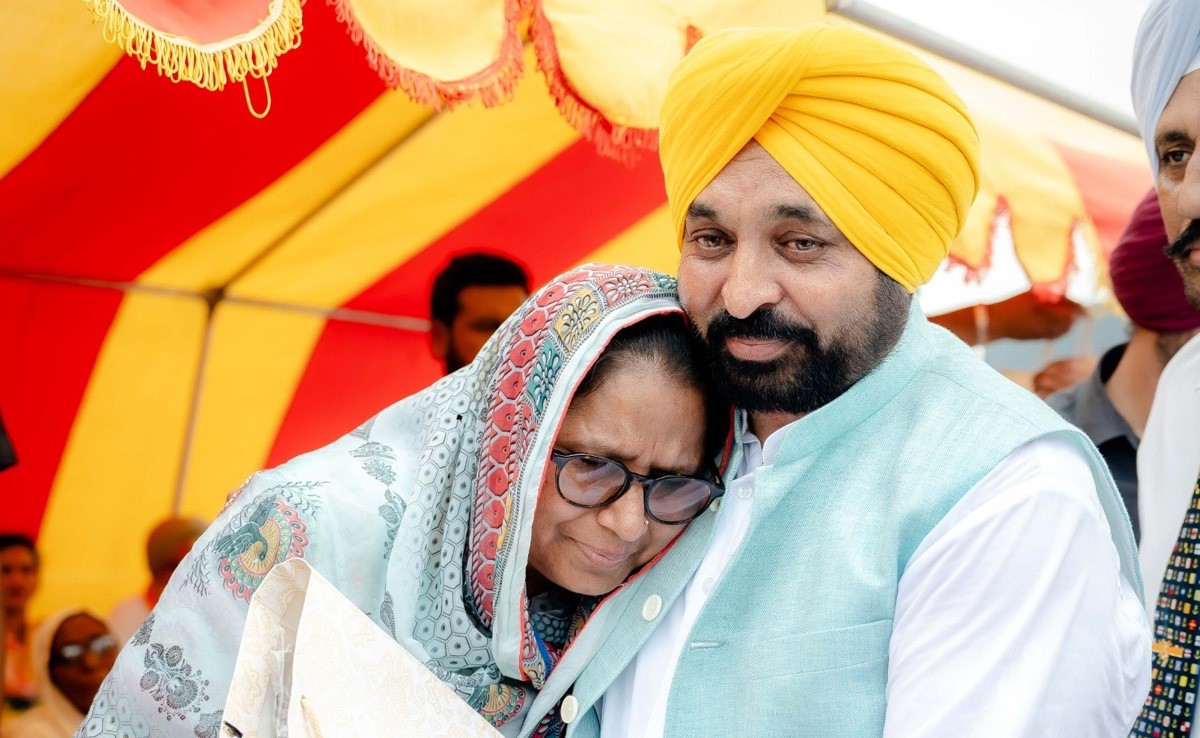 सीएम भगवंत मान ने ड्यूटी के दौरान हादसे में जान गंवाने वाले सैनिकों के परिवारों को आर्थिक मदद देने की घोषणा की