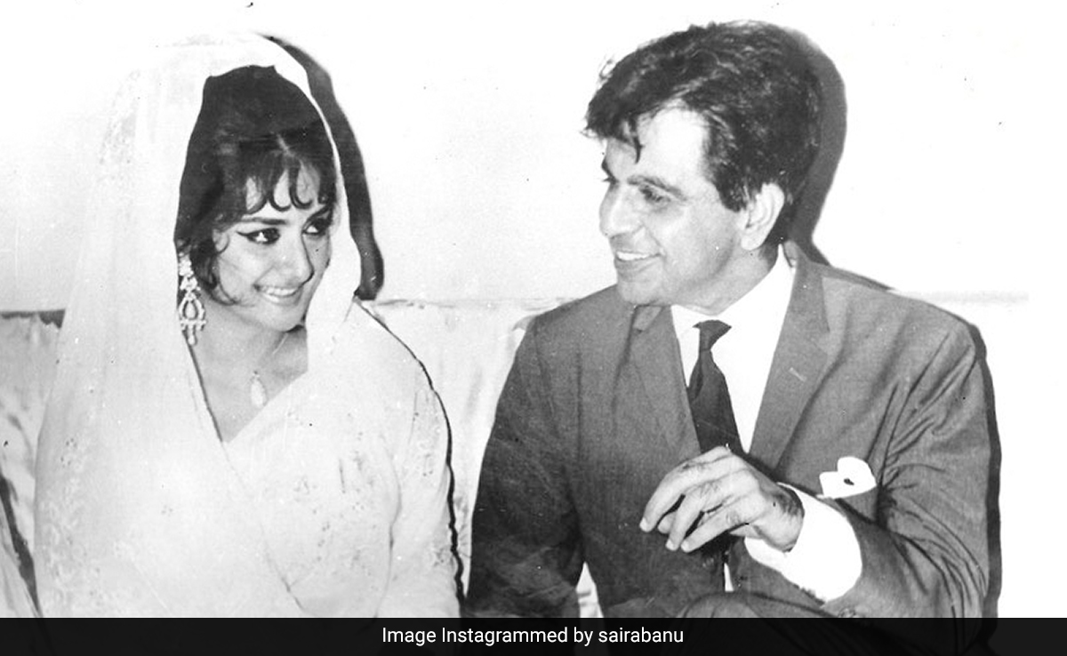Saira Banu, 78, Joins Instagram, Dedicates First Post To Dilip Kumar: "Love, Respect For My <i>Kohinoor</i>"