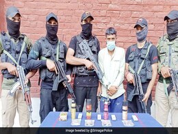 4 Perfume Bottle Bombs Found From Lashkar Terrorist Aide In Srinagar 4 Perfume Bottle Bombs Found From Lashkar Terrorist Aide In Srinagar