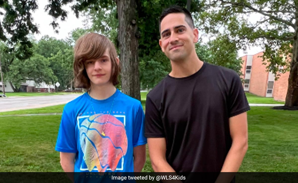 Teacher Surprises Student With His Selfless Gesture, Decides To Donate Kidney To Him