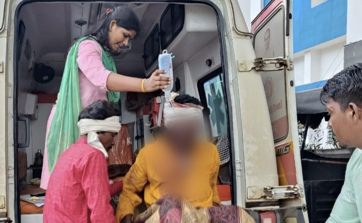 बैतूल : खेत में बंदर भगाने गए किसान पर भालू ने किया हमला, अस्पताल में भर्ती