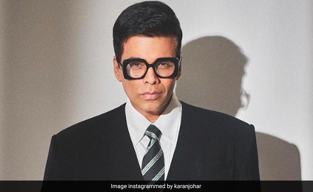 For Once, Karan Johar Dressed The Way His Mom Wanted. Kajol's Advice: "Go Back To The Bling"