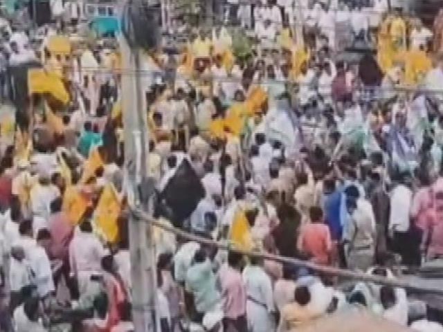 वाईएसआरसीपी, टीडीपी समर्थकों के बीच हिंसक झड़प