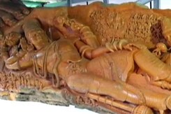 हैदराबाद : कलाकरों ने 1000 साल पुराने सागौन के लट्ठे से बनाई शानदार मूर्ती, राम मंदिर के लिए भी कर रहे काम हैदराबाद : कलाकरों ने 1000 साल पुराने सागौन के लट्ठे से बनाई शानदार मूर्ती, राम मंदिर के लिए भी कर रहे काम
