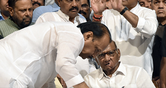 NCP अपने ही बोझ से टूटी, BJP का इससे कोई लेना-देना नहीं: केंद्रीय मंत्री नरेंद्र सिंह तोमर