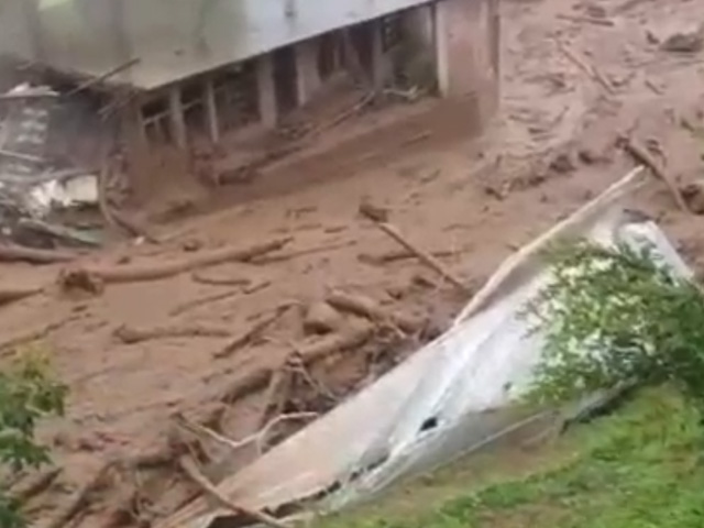 LIVE UPDATES: मॉनसूनी बारिश से हिमाचल और उत्तराखंड में तबाही, दिल्ली में यमुना का जलस्तर खतरे के निशान के पार