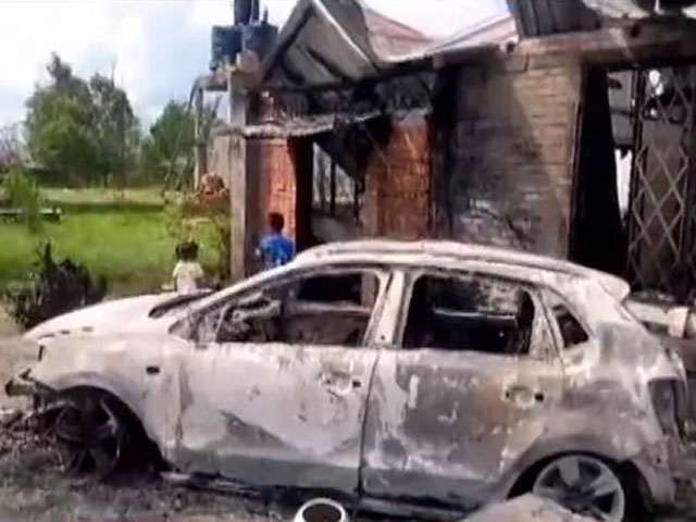 मणिपुर में महीने भर की हिंसा के बाद सुधर रहे हालात