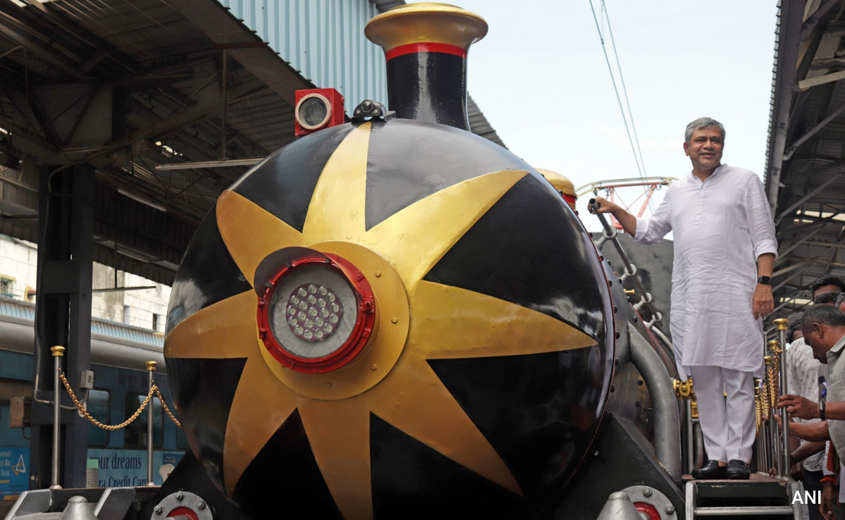 Railway Minister Unveils Special Train To Cover Heritage Routes