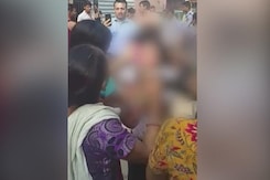 Video: Pilot, Husband Thrashed By Mob For Employing, Torturing 10-Year-Old Girl Video: Pilot, Husband Thrashed By Mob For Employing, Torturing 10-Year-Old Girl